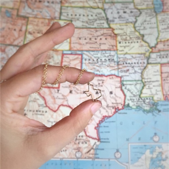 Texas Dainty Pendant Wire Necklace Gold - Picture 5 of 5